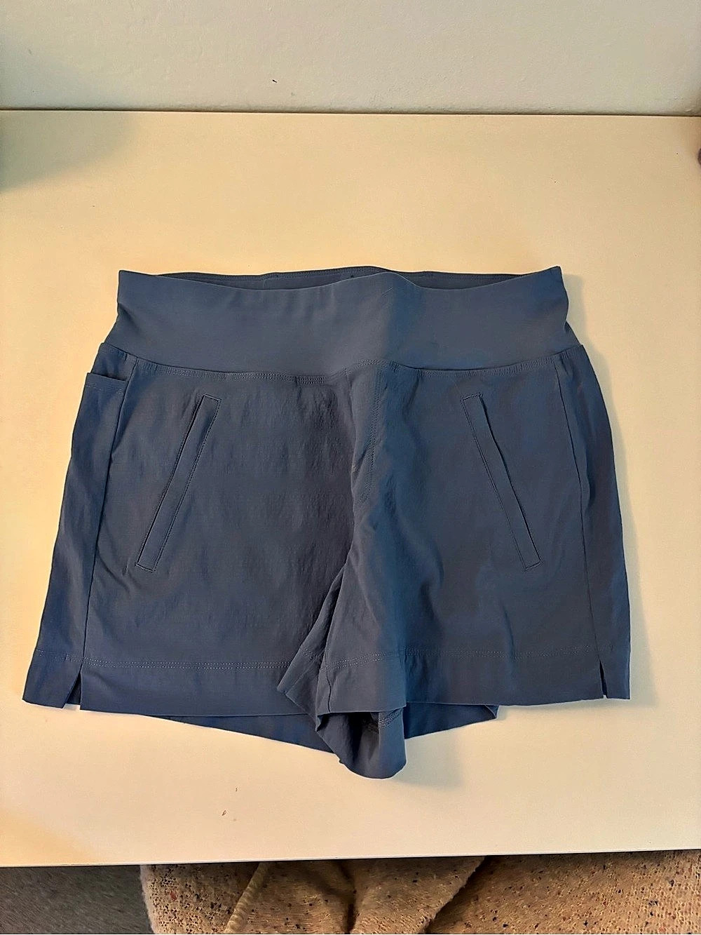Athleta Trekkie North Short Athletic Shorts in Blue, size 4